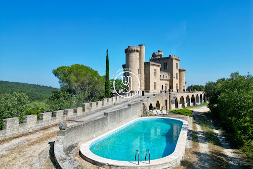House with pool 1