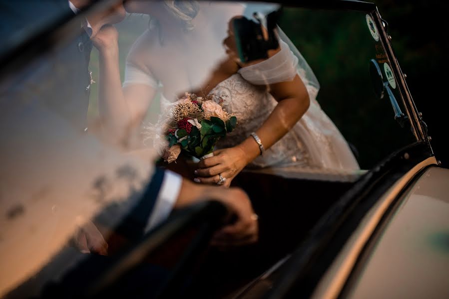 Fotografo di matrimoni Alex Morosanu (alexmorosanu). Foto del 22 febbraio 2022