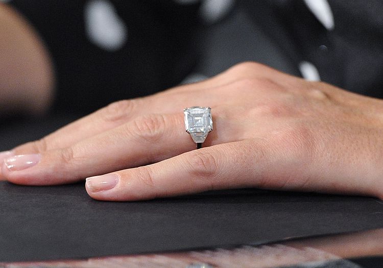 Nicky hilton engagement ring hi-res stock photography and images