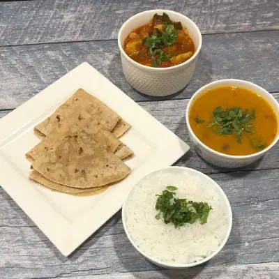 Lasania Aloo Sabji With Phulka Roti & Dal Rice