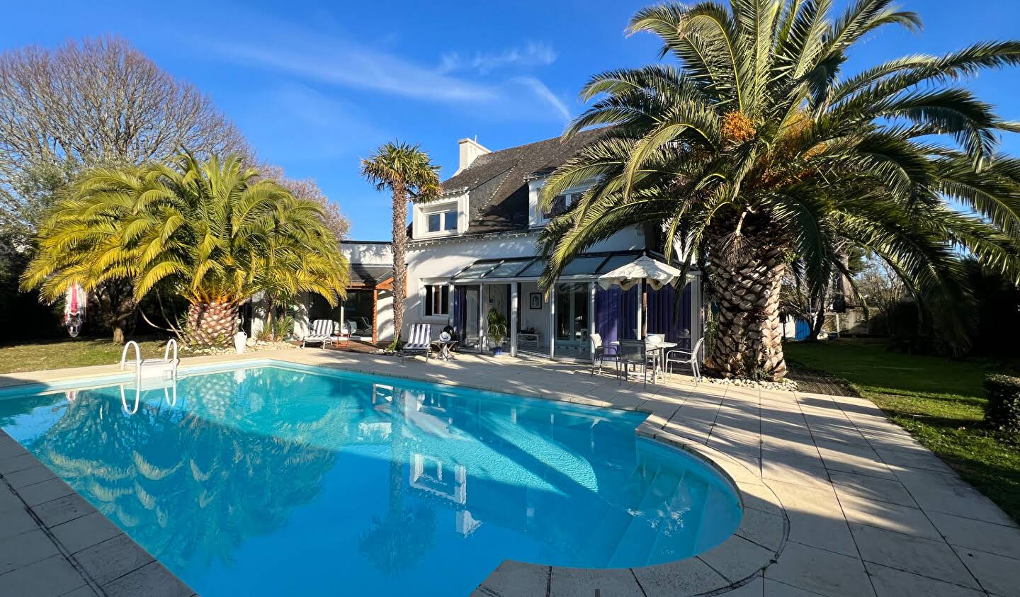 House with pool and terrace Arzon