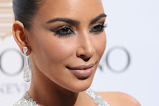 Kim Kardashian in 2016. The celeb and her sisters aren't ones to shy away from contouring and highlighting.