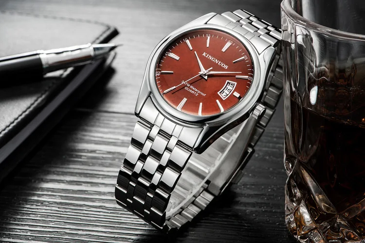 Fashion Steel Band Men's Waterproof Quartz Watch. A stylish and durable timepiece for everyday wear. Combining elegance 