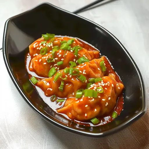 Chicken Shanghai Gravy Momos [5 Pieces]