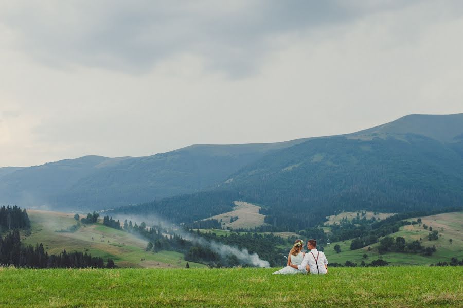 Wedding photographer Kseniya Ivanova (kinolenta). Photo of 2 April 2016