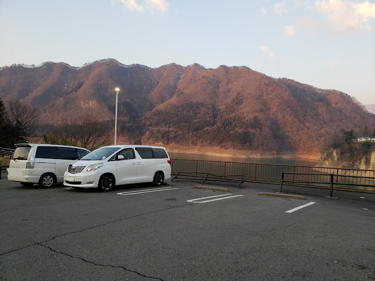 アルファードの20アルファード・ルェッドメモォォリィィィィ！！！・松本人志と同じ誕生日・赤谷湖・綺麗な景色に関するカスタム事例の投稿画像1枚目