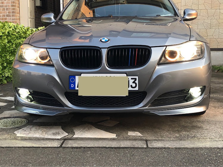 320iのフォグランプ・E90・販売中・大変だから面白い・ライトに関するカスタム事例の投稿画像1枚目