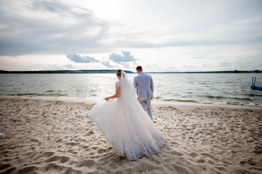 शादी का फोटोग्राफर Aleksandr Demin (demin-foto46)। अक्तूबर 11 2019 का फोटो