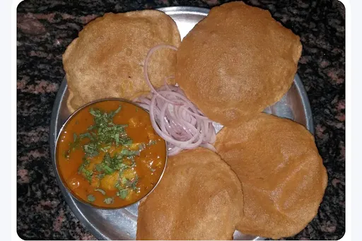 Poori With Aloo Sabji