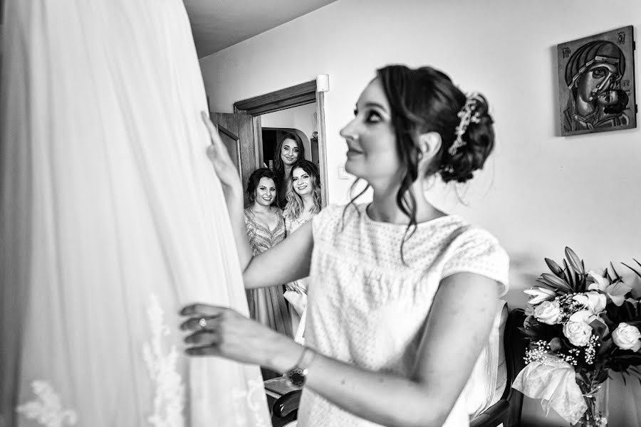 Wedding photographer Magdalena Gheonea (magdagheonea). Photo of 21 May 2020