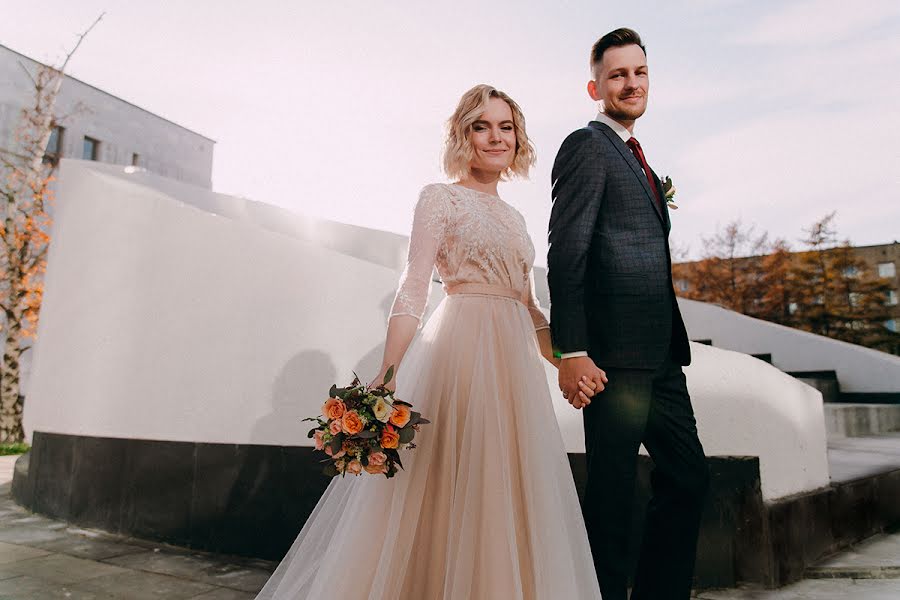 Fotógrafo de casamento Alena Babushkina (bamphoto). Foto de 15 de outubro 2018