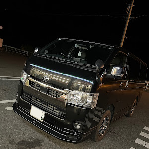 ハイエースバン GDH206V