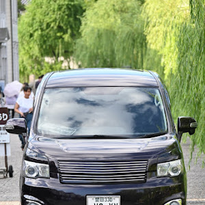 ヴォクシー ZRR70W