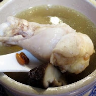 牛肉麵．雞湯