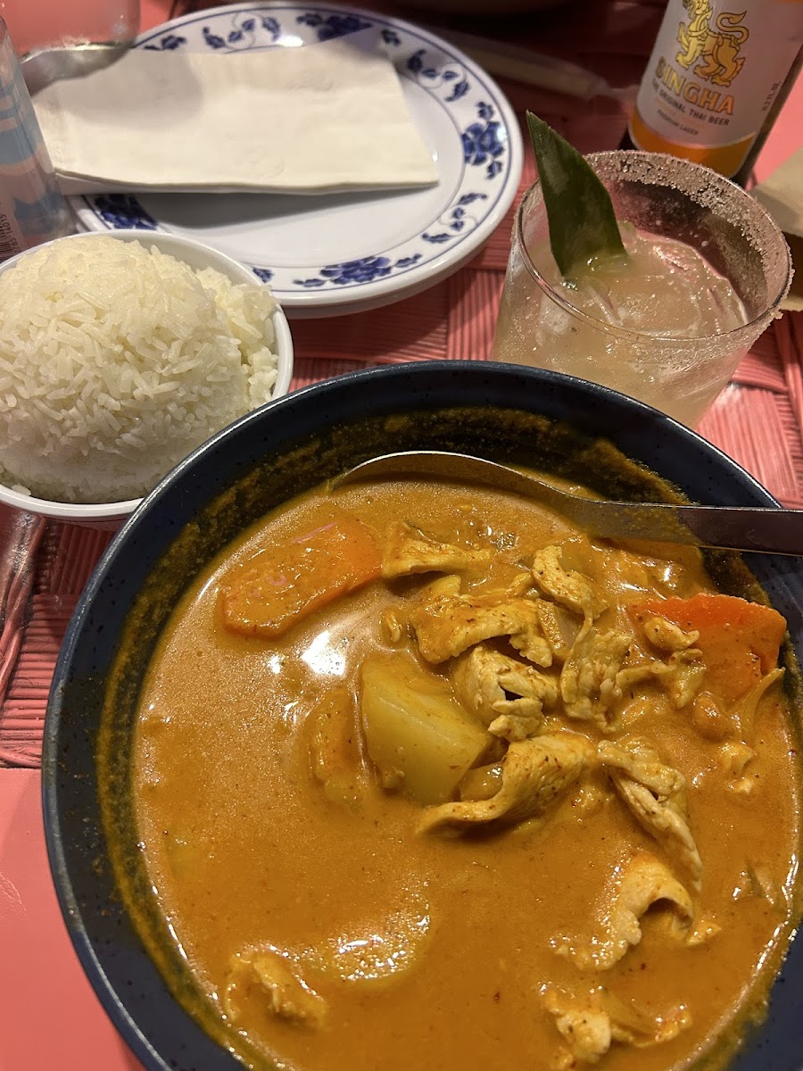 GF/DF Massaman curry with rice amd Crazy Thai Lady cocktail with tequila