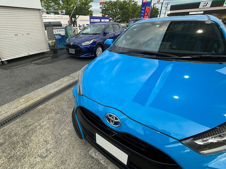 ヤリスのいつもイイネ&コメントありがとうございます🙇‍♂️・ガソリンが高い・ガソリンスタンドなのに盛れない。に関するカスタム事例の投稿画像2枚目