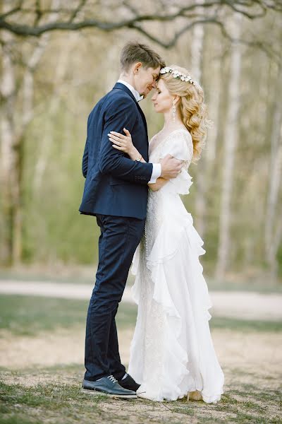 Fotógrafo de casamento Oleg Marchenko (mfoto). Foto de 26 de abril 2015