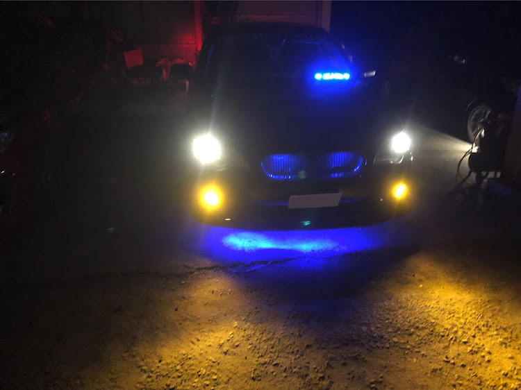 レガシィB4のフォグランプ交換・DIYに関するカスタム事例の投稿画像2枚目