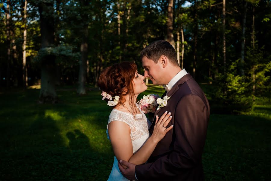 Fotógrafo de casamento Yuliya Borisova (juliasweetkadr). Foto de 24 de setembro 2018