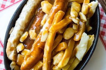 How to Make Poutine Hot Dogs!