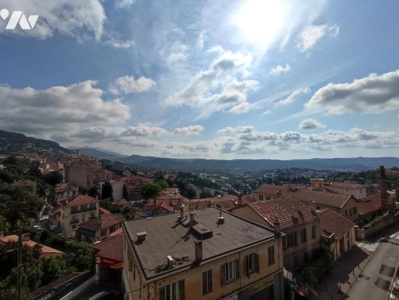 Vente appartement 4 pièces 91.06 m² à Grasse (06130), 162 000 €