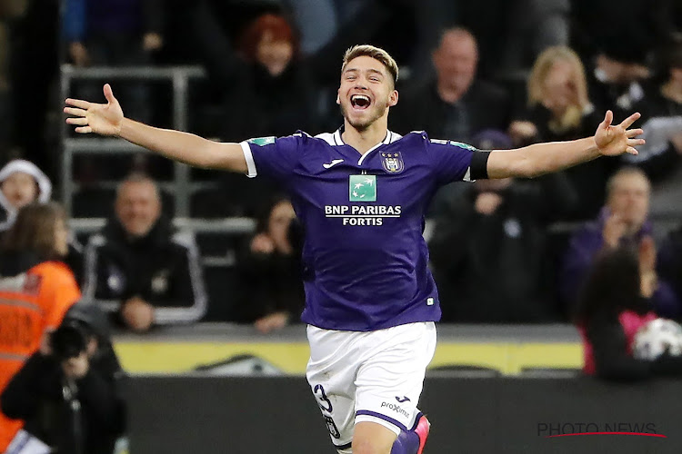 Colassin verlost Anderlecht met echte spitsengoal van schoppend Moeskroen