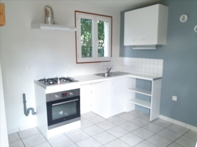 Location  maison 4 pièces 60 m² à Huberville (50700), 720 €