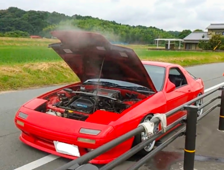 RX-7のとよちゃんガレージ・ためになるよぉ・パニくる気持ち分かる・若いのに凄いなに関するカスタム事例の投稿画像3枚目