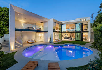 House with pool 7