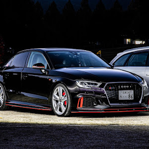 RS3 セダン