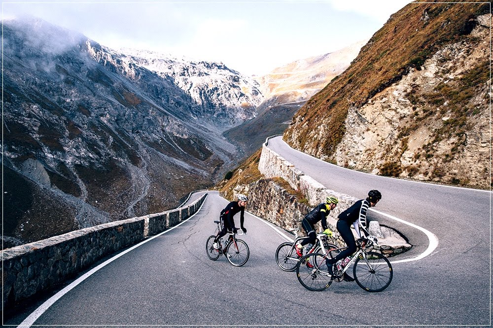 Passo do Stelvio, a estrada em zigue-zague da Itália