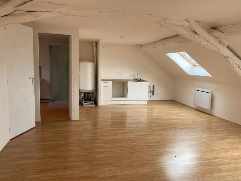 Location  appartement 3 pièces 45 m² à Nevers (58000), 490 €