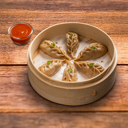 Veg Wheat Momos With Momo Chutney