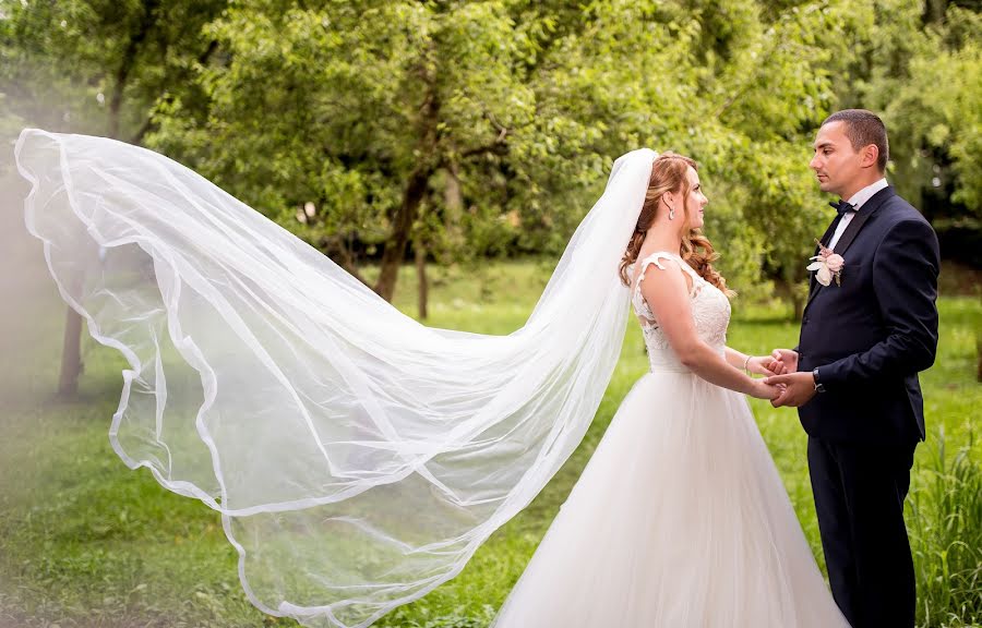 Fotografo di matrimoni Claudiu Mercurean (mercureanclaudiu). Foto del 2 luglio 2018