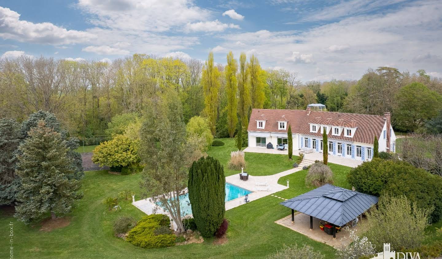 Maison avec piscine et terrasse Tournan-en-Brie