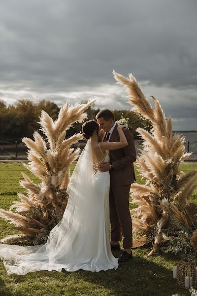 Fotógrafo de casamento Yuliya Volkova (yulifeeling). Foto de 9 de janeiro 2022