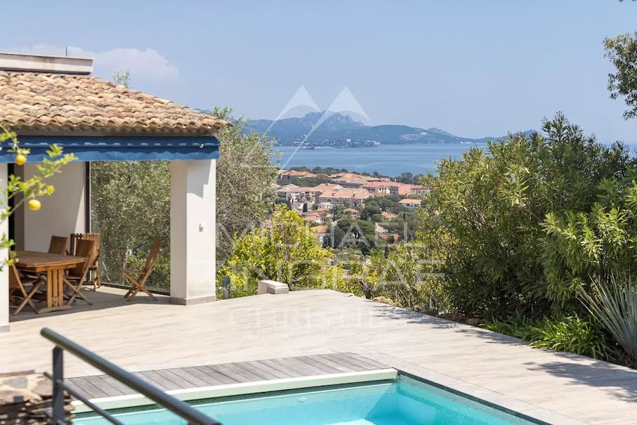 Vente villa 9 pièces 324.35 m² à Saint-raphael (83700), 2 370 000 €