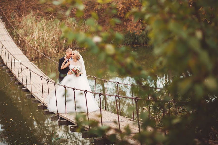 Fotografo di matrimoni Oleg Roganin (roganin). Foto del 9 gennaio 2017