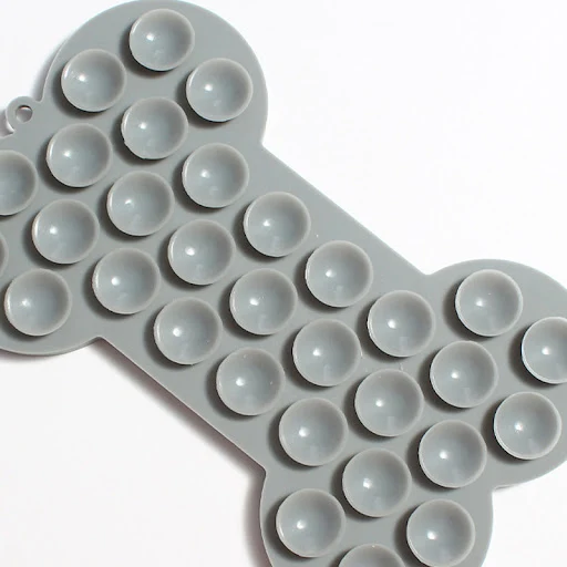 Silicone Dog Lick Mat Dog Feeder for Small Dogs Cats Peanut Butter Pet Slow Food Bowl Puppy Anti-Choking Food Plate Dog 