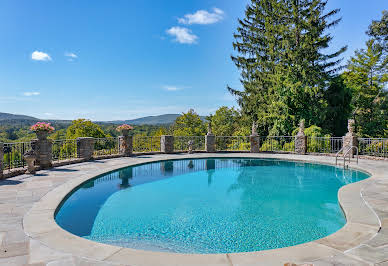 House with pool and garden 5