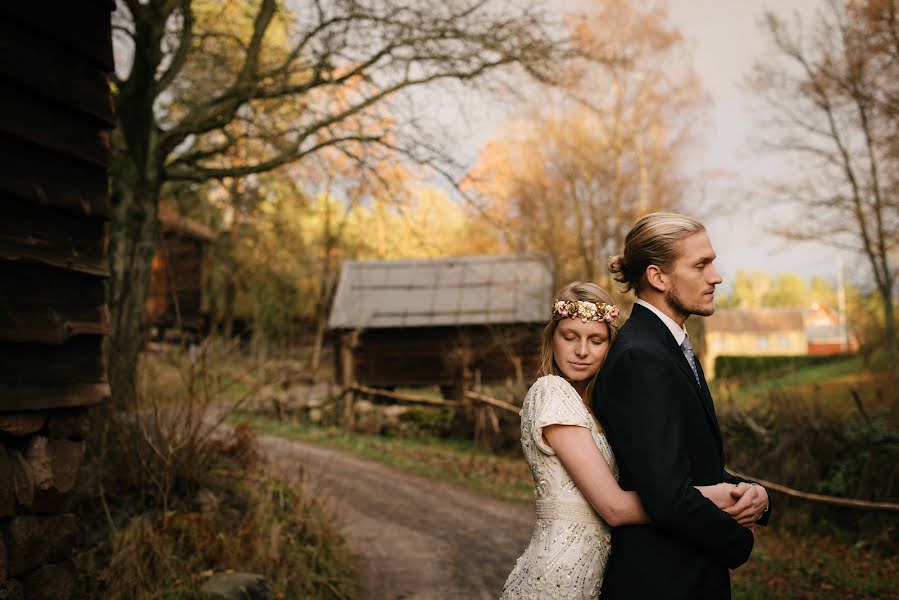 Fotografo di matrimoni Christine Korik (korikfotografi). Foto del 10 dicembre 2015