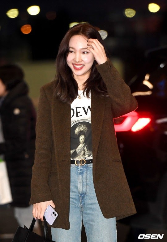 nayeon airport1