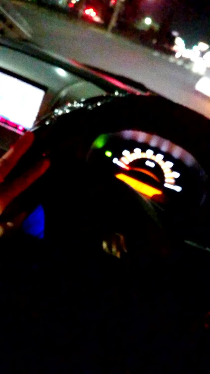 あやちゃーんさんが投稿したワゴンR MH23S・彼氏の車・運転しながら撮ったからブレてるｗｗに関するカスタム事例の投稿画像1枚目