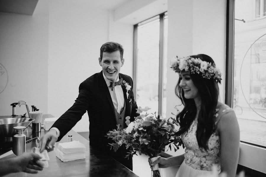 Fotografo di matrimoni Káťa Barvířová (opuntiaphoto). Foto del 2 settembre 2018