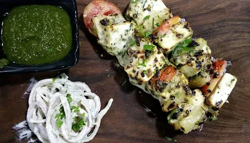 Paneer Kali Mirch Tikka [6 Pieces]