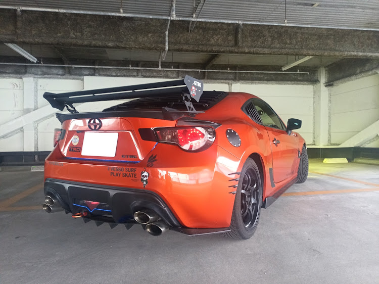 86の86 GT Limited・86BRZオーナーさんと繋がりたい・サイドステップ装着後1週間・ミニ四駆走行会・カナダ留学に関するカスタム事例の投稿画像4枚目