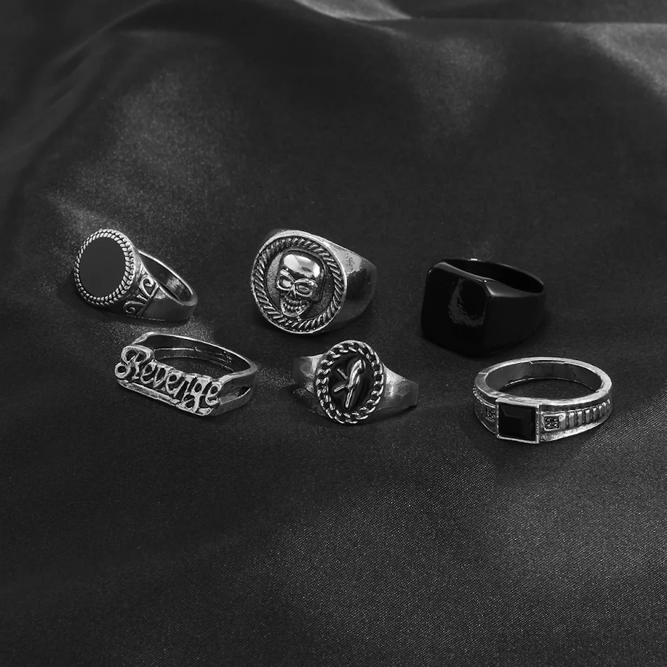 6-teiliges Ring-Set im schlichten, modischen Retro-Stil. Trendiges Schmuck-Accessoire, ideal für einen individuellen und stilvollen Look.