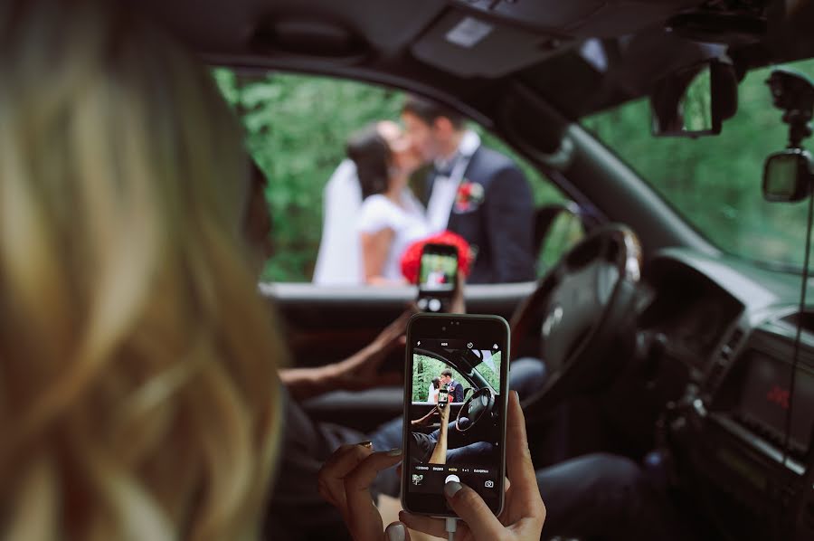 Wedding photographer Vladimir Vershinin (fatlens). Photo of 18 September 2017