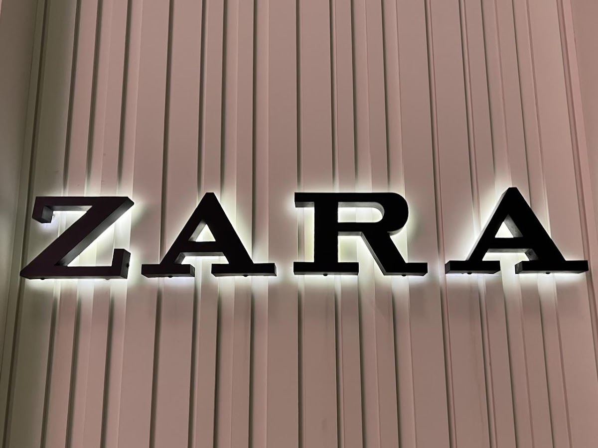 ベストセラー入り！ 【ZARA】コーデの主役になる「シャツワンピ」が可愛すぎ！ | TRILL【トリル】