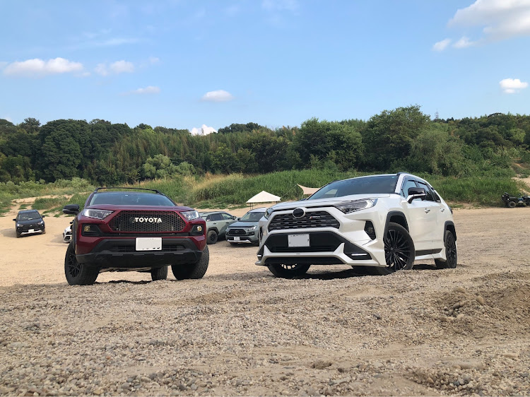 RAV4のY川・砂利で走りにくい・穴掘り大会・滑る滑る・rav4に関するカスタム事例の投稿画像3枚目